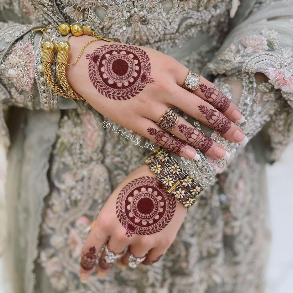 Best Bridal Mehendi Designs you MUST SEE right Now!