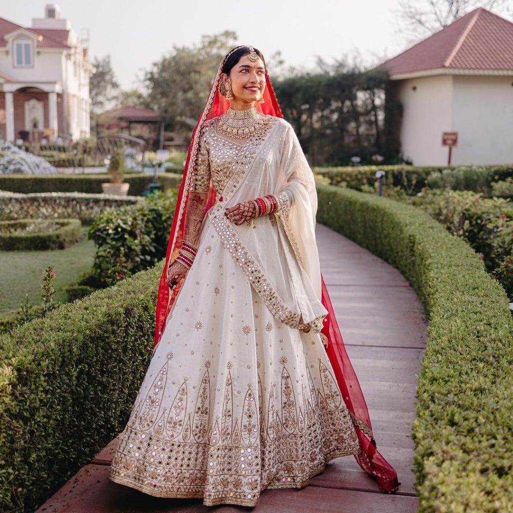 Your Guide to Choosing the Perfect Bridal Lehenga for Your Skin Complexion  | Weddingplz | Simple lehenga, Orange lehenga, Indian outfits lehenga