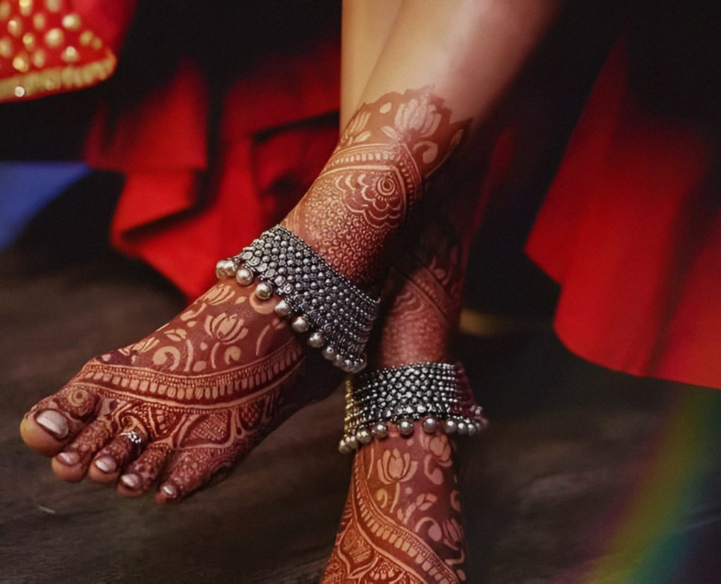 New Mehndi Design Foot| पैरों के लिए मेहंदी डिजाइन्स| Karwa Chauth Ke Liye  Foot Designs | mehndi designs for foot | HerZindagi