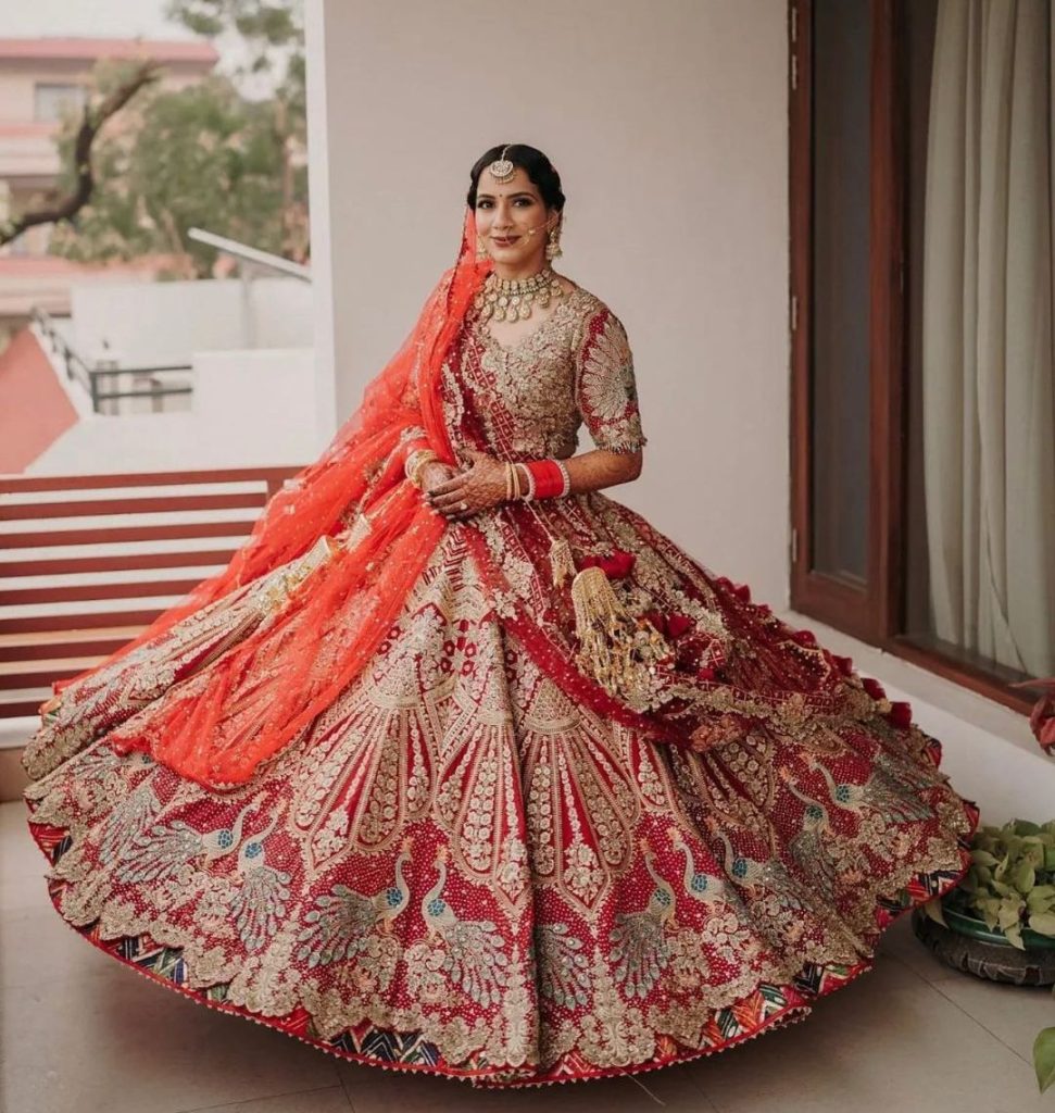 Indian Bridal Lehenga Choli at Rs 15000 | Bridal Lehenga Choli in Surat |  ID: 9205419588