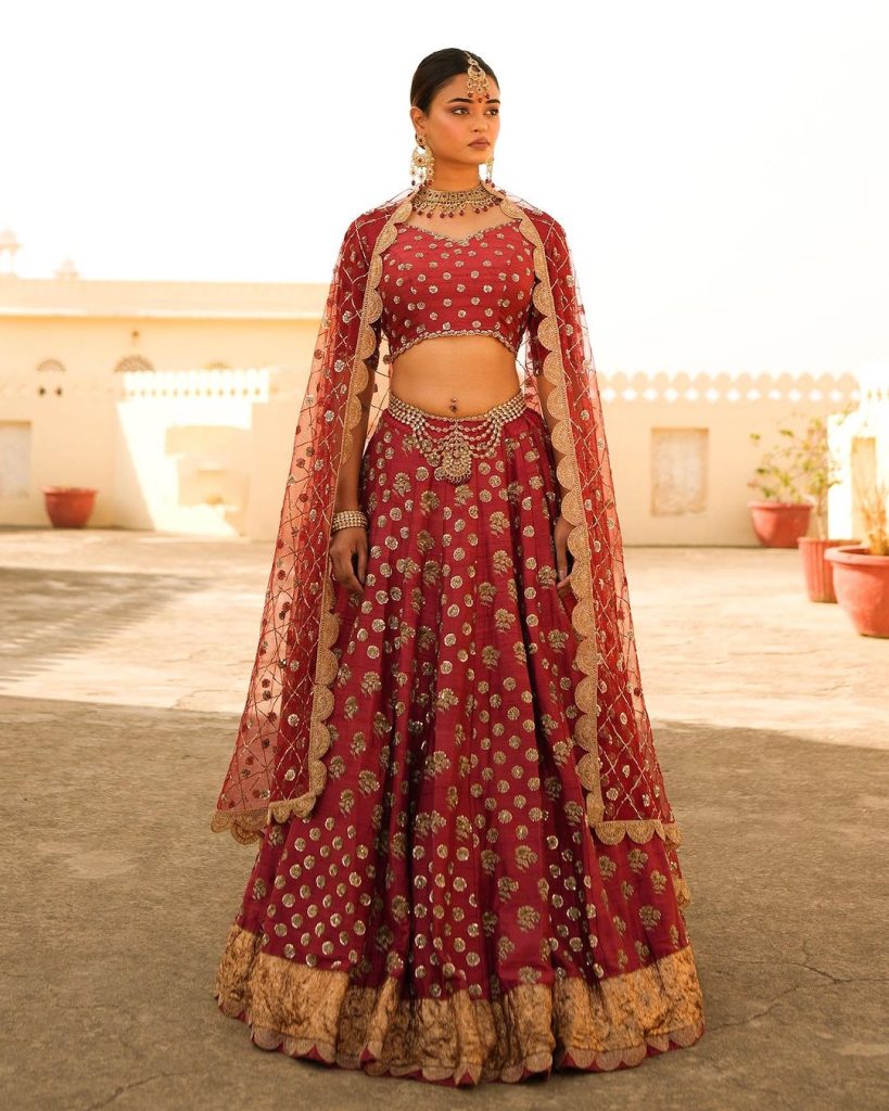 Mumbai: 5 stores to get your favourite designer's lehenga on rent for  wedding without paying much