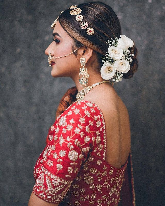 Sujata Chaurasia | Trendy Hairstyle .. Bridal Flower Bun🌺🌼🌹🌻 . # hairstyles #trendyhairstyles #flowerbun #bridalflowers #trendinghairstyles  | Instagram