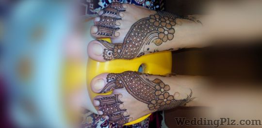 Mehendi Artist in Mumbai for Mehendi Designs Services at best price in  Mumbai